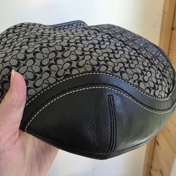 Coach Hobo Bag Signature C - Picture 5 of 11